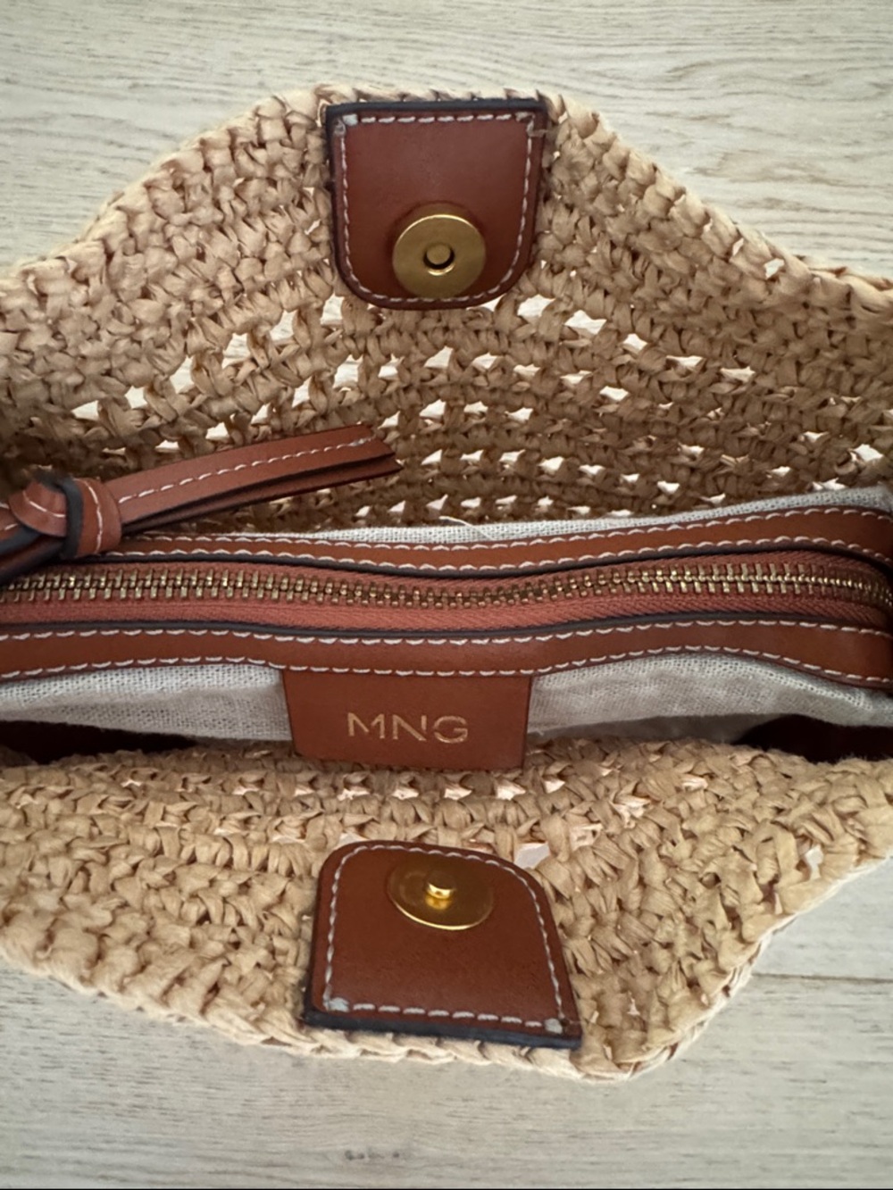 Mango Beige Woven Shoulder Bag w/Brown Leather Handle.Zipper & magnetic closure. - Picture 6 of 13